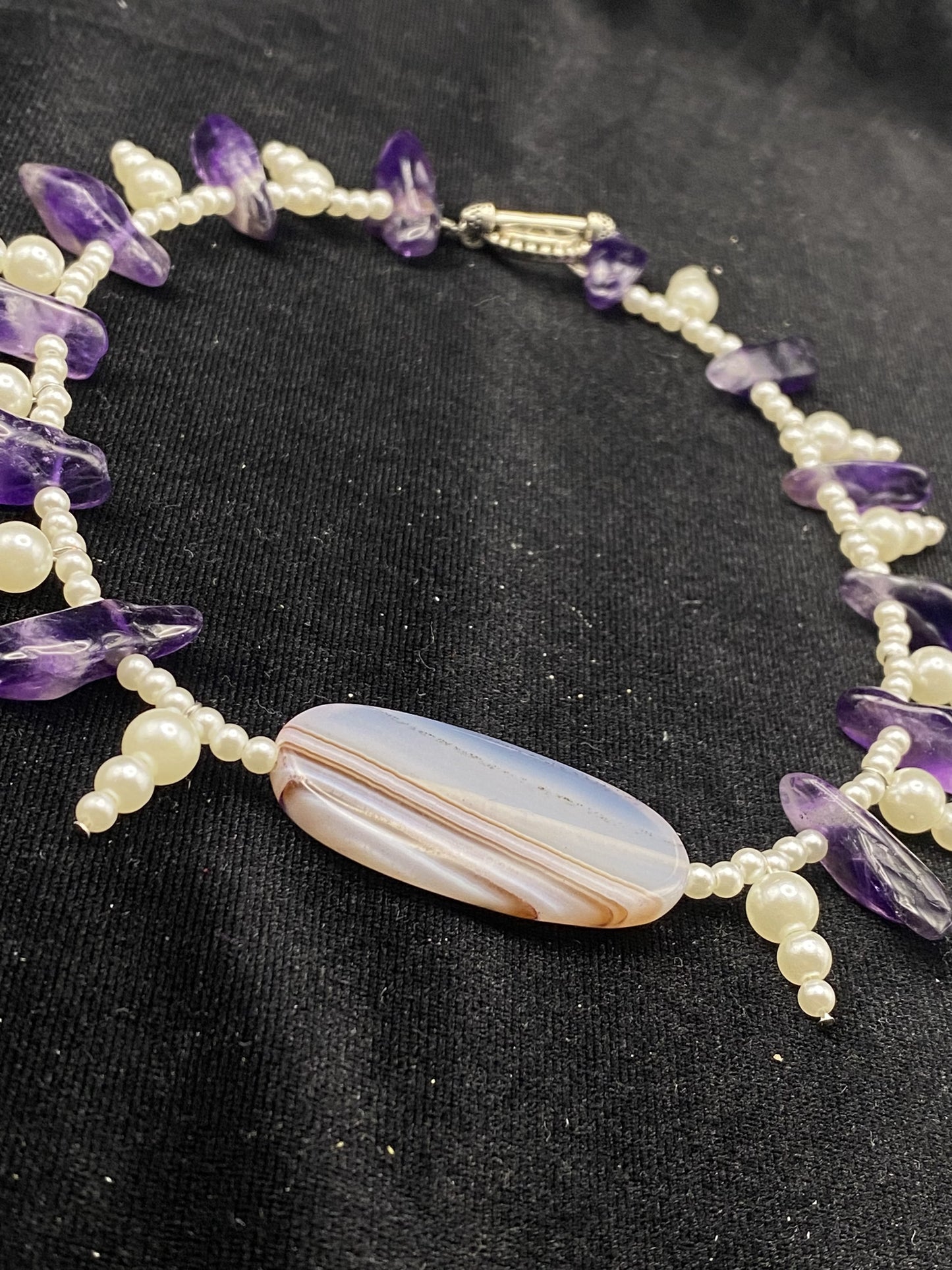 Agate-thyst Adornment