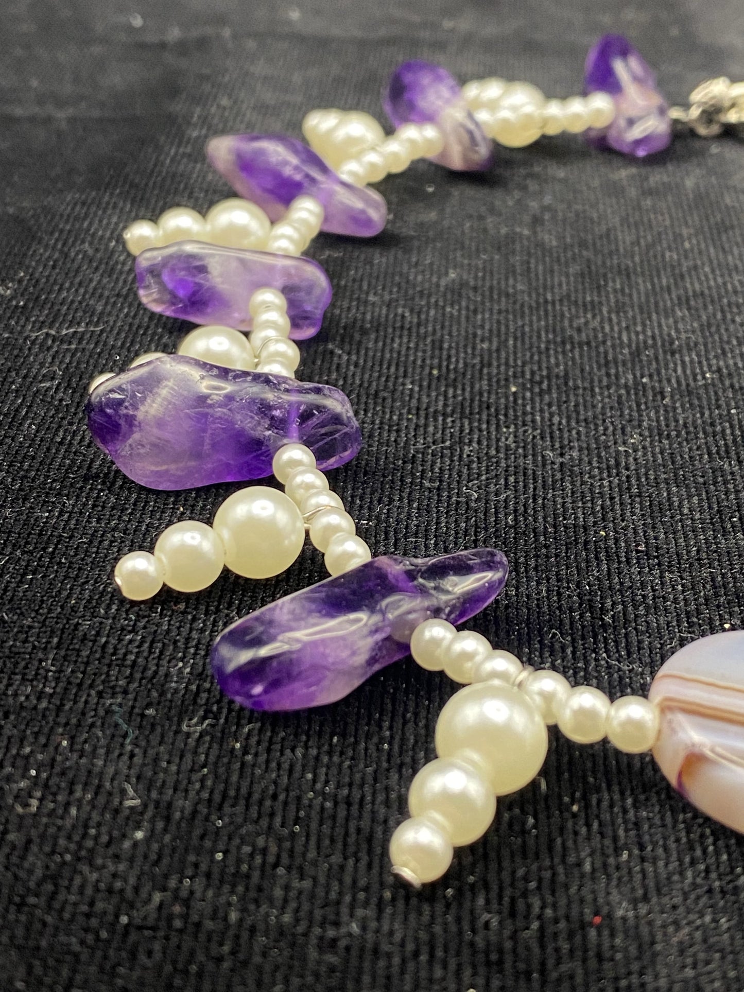 Agate-thyst Adornment
