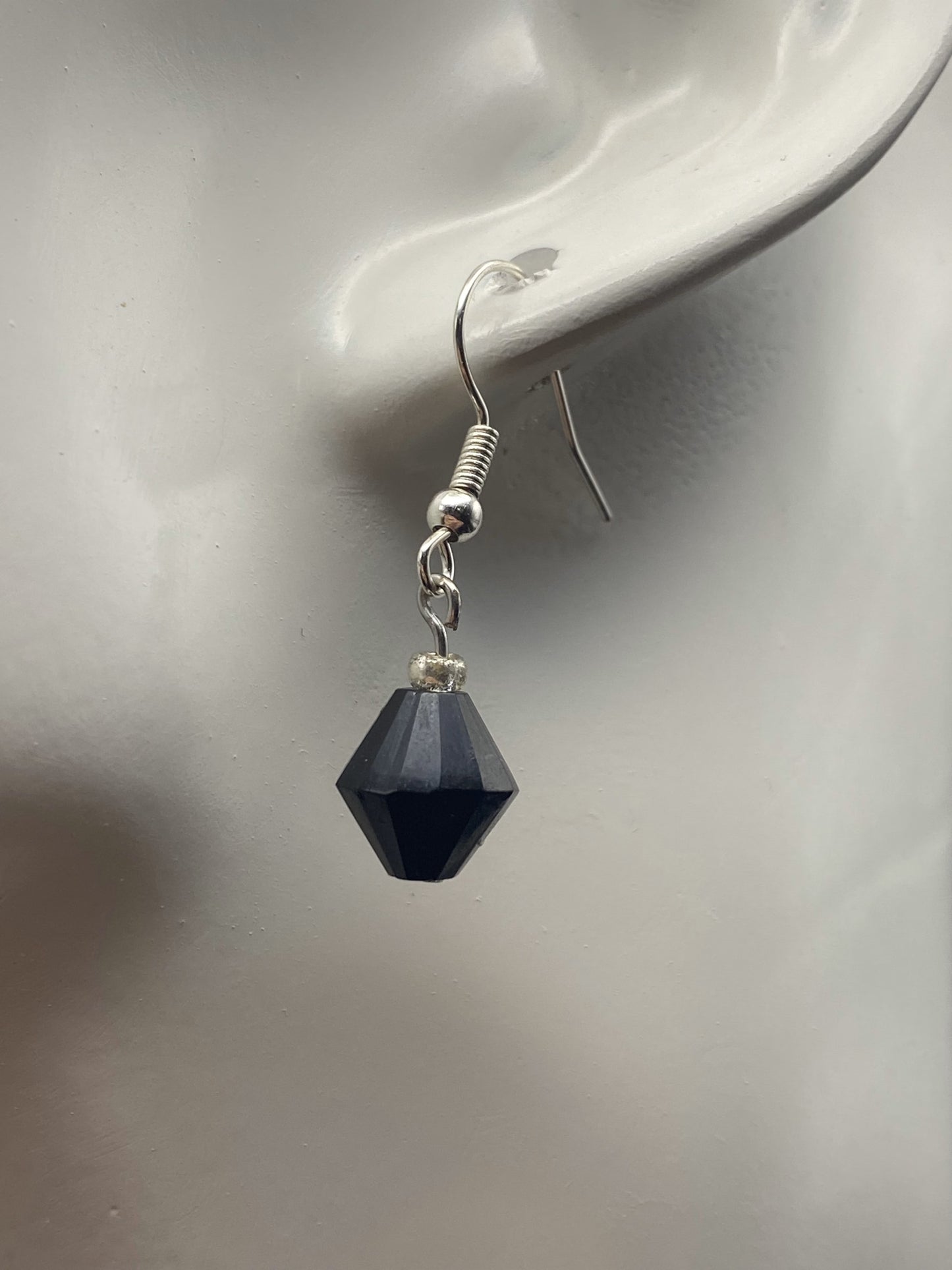 Noir Facets